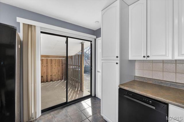 408 Saint Lawrence Drive, Ballwin, MO 63021