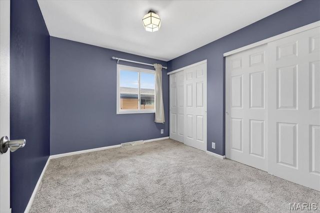 408 Saint Lawrence Drive, Ballwin, MO 63021