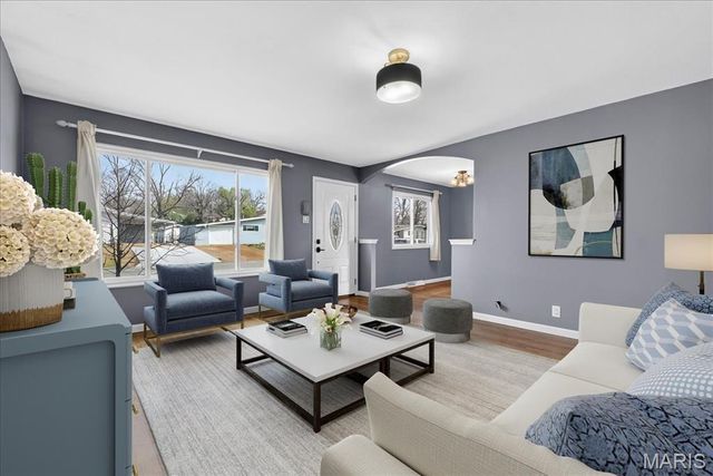 408 Saint Lawrence Drive, Ballwin, MO 63021