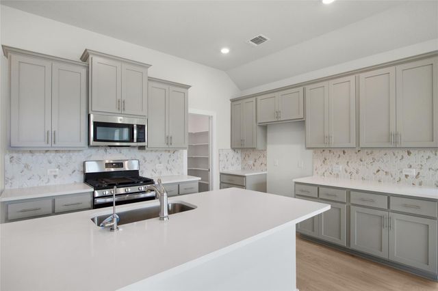 1108 Stonehill DR, Georgetown, TX 78633