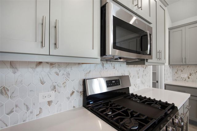 1108 Stonehill DR, Georgetown, TX 78633
