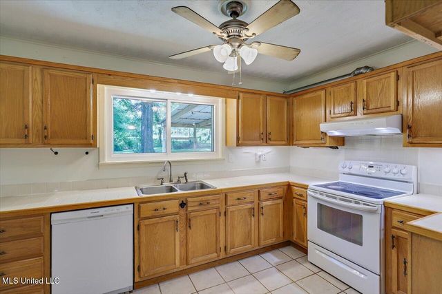 115 Auburn Drive, Clinton, MS 39056