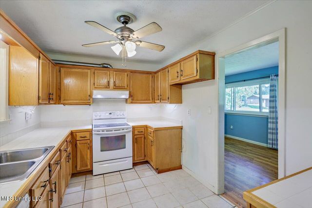 115 Auburn Drive, Clinton, MS 39056