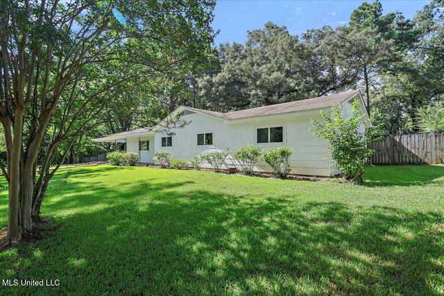115 Auburn Drive, Clinton, MS 39056