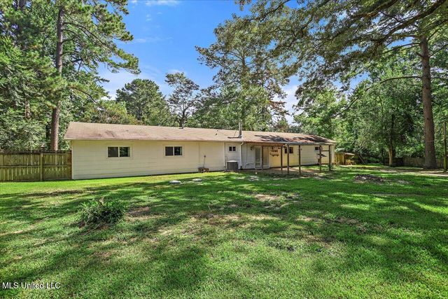 115 Auburn Drive, Clinton, MS 39056