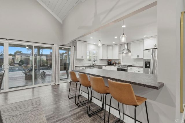 1145 Campus Drive, Hanford, CA 93230