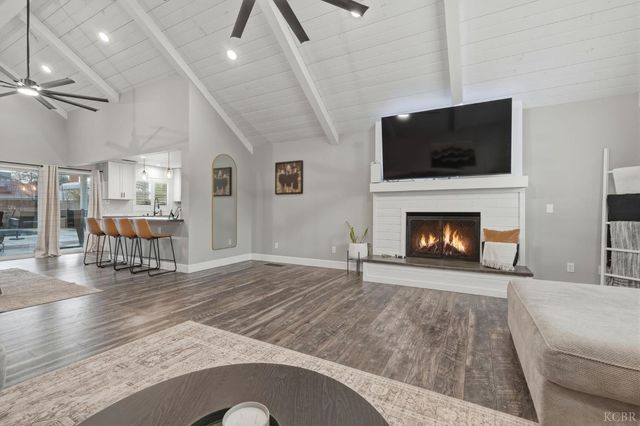 1145 Campus Drive, Hanford, CA 93230