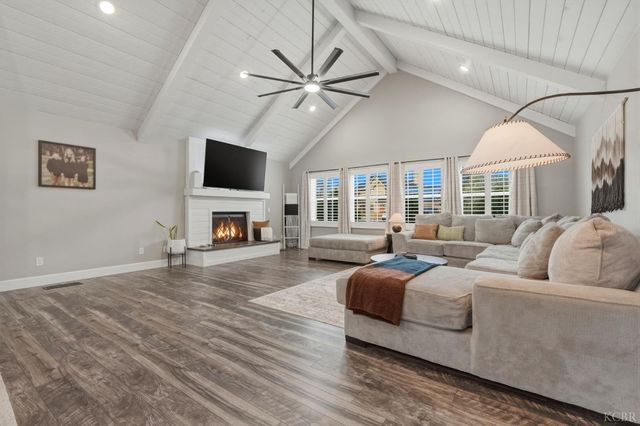 1145 Campus Drive, Hanford, CA 93230