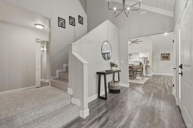 1145 Campus Drive, Hanford, CA 93230