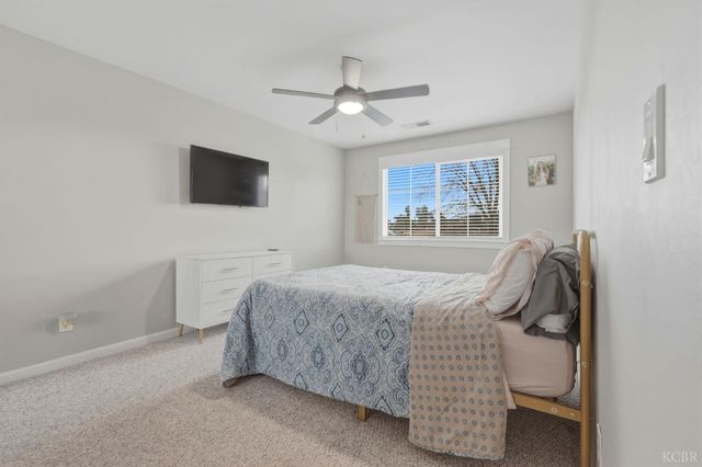 1145 Campus Drive, Hanford, CA 93230