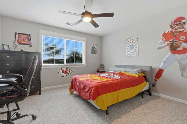 1145 Campus Drive, Hanford, CA 93230