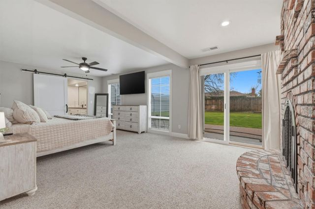 1145 Campus Drive, Hanford, CA 93230