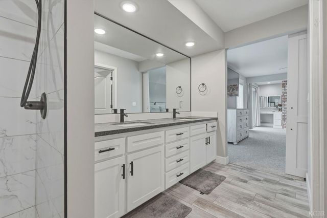 1145 Campus Drive, Hanford, CA 93230