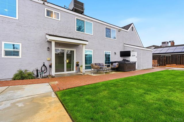 1145 Campus Drive, Hanford, CA 93230