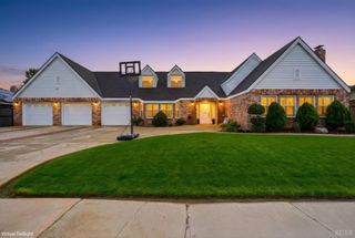 1145 Campus Drive, Hanford, CA 93230