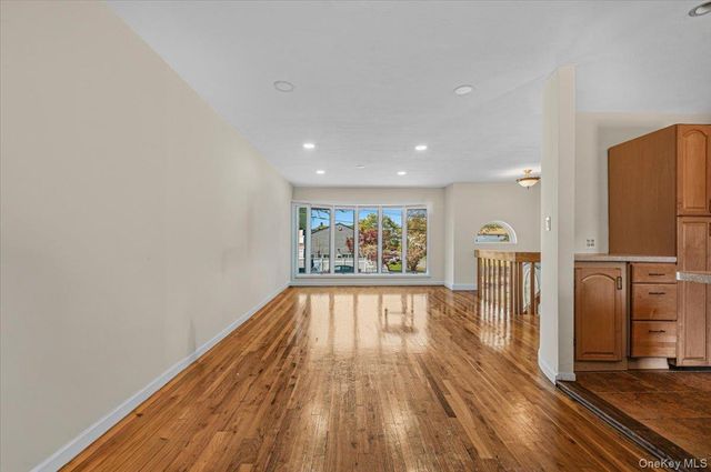 55 Patricia Avenue, Deer Park, NY 11729