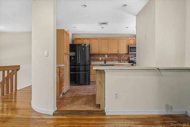 55 Patricia Avenue, Deer Park, NY 11729
