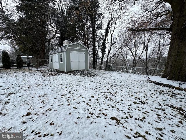 6305 HILLVIEW AVE, Alexandria, VA 22310