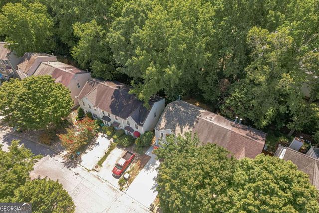 6614 Meadow Green Circle, Peachtree Corners, GA 30092