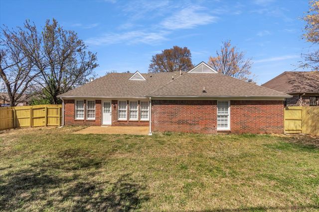 7279 SCHILLING CV E, Memphis, TN 38125