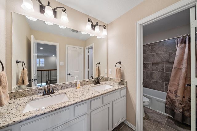 6548 Dream Catcher Lane, Dickinson, TX 77539