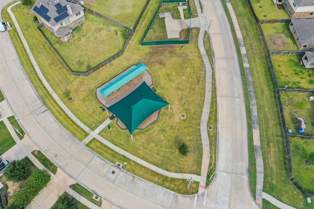 6548 Dream Catcher Lane, Dickinson, TX 77539