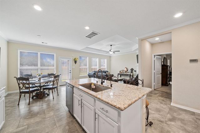 6548 Dream Catcher Lane, Dickinson, TX 77539