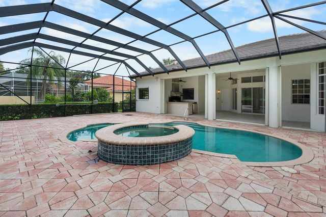 9408 Meadowood Drive, Fort Pierce, FL 34951