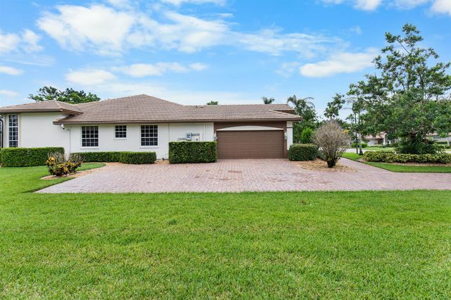 9408 Meadowood Drive, Fort Pierce, FL 34951