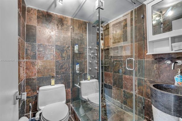 5401 Collins Ave 813, Miami Beach, FL 33140
