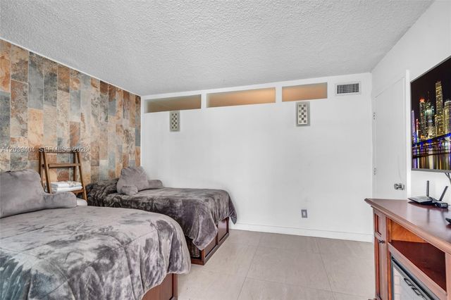 5401 Collins Ave 813, Miami Beach, FL 33140