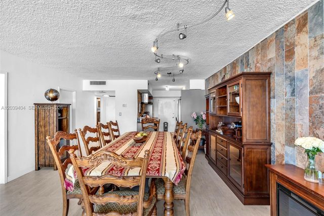 5401 Collins Ave 813, Miami Beach, FL 33140