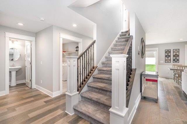 8442 Cottonwood Drive, Freeland, MI 48623