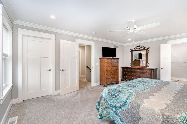 8442 Cottonwood Drive, Freeland, MI 48623