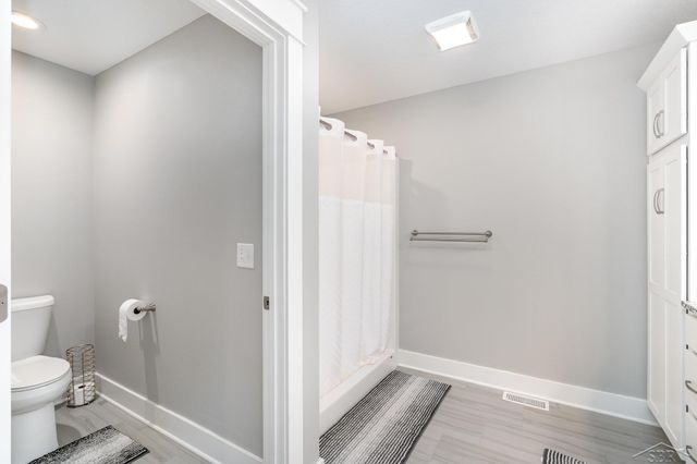 8442 Cottonwood Drive, Freeland, MI 48623