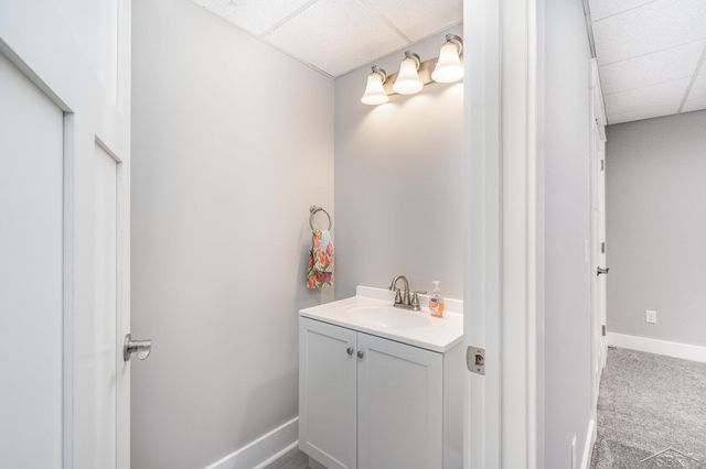 8442 Cottonwood Drive, Freeland, MI 48623