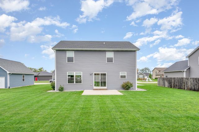 8442 Cottonwood Drive, Freeland, MI 48623