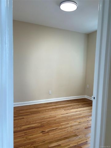 24 Mulford Place 6A, Hempstead, NY 11550