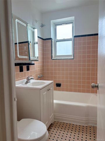 24 Mulford Place 6A, Hempstead, NY 11550