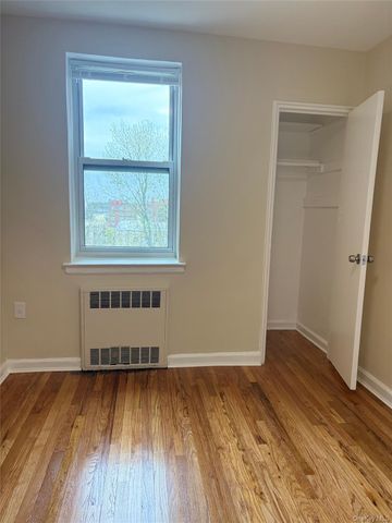 24 Mulford Place 6A, Hempstead, NY 11550