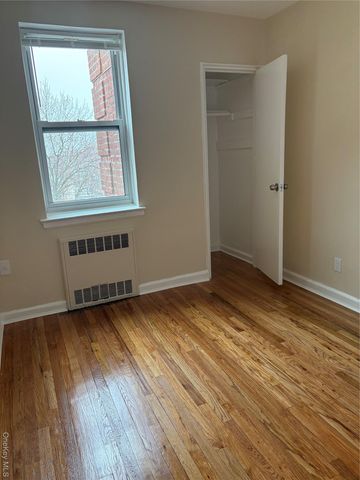 24 Mulford Place 6A, Hempstead, NY 11550