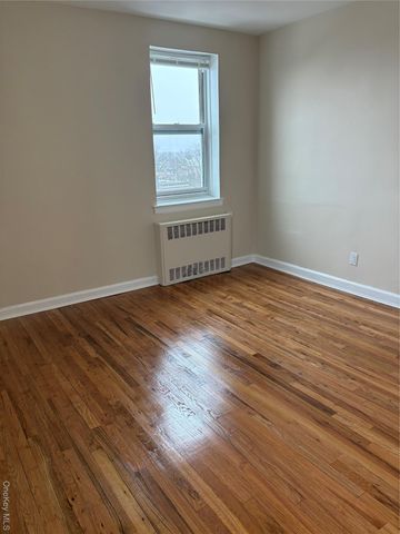 24 Mulford Place 6A, Hempstead, NY 11550