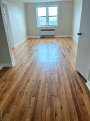 24 Mulford Place 6A, Hempstead, NY 11550