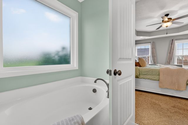 7930 Peridot Cir, Murfreesboro, TN 37127