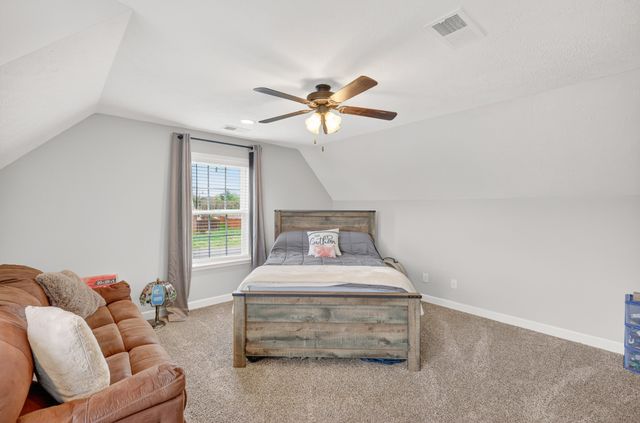 7930 Peridot Cir, Murfreesboro, TN 37127