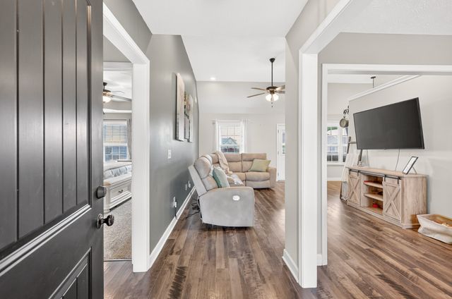 7930 Peridot Cir, Murfreesboro, TN 37127