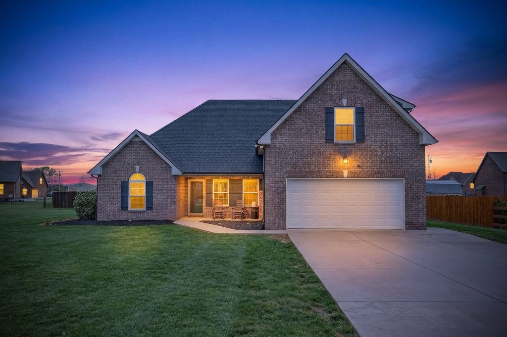 7930 Peridot Cir, Murfreesboro, TN 37127