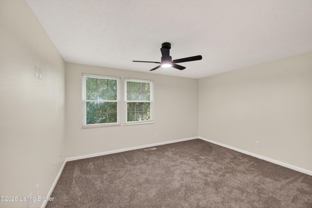 7005 Apple Orchard Ln, Crestwood, KY 40014