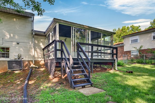 7005 Apple Orchard Ln, Crestwood, KY 40014