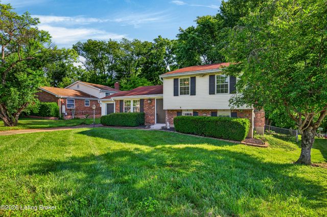 7005 Apple Orchard Ln, Crestwood, KY 40014